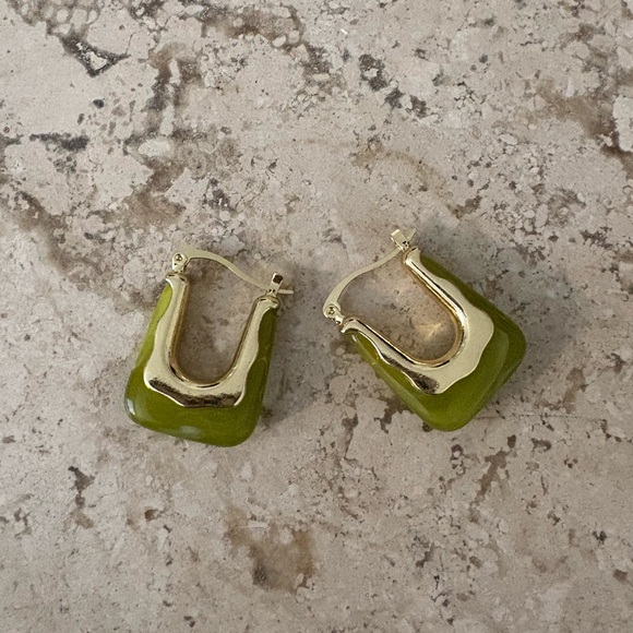 Jewelry - NEW! Green Gold Chunky Square Hoop Earrings